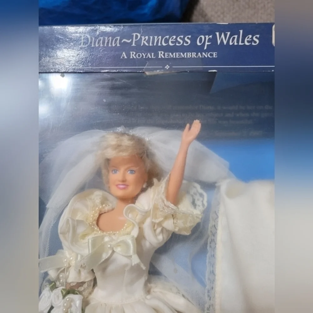 Diana Princess Of Wales Doll 1997 Historic Commemorative Royal Brittania Collect